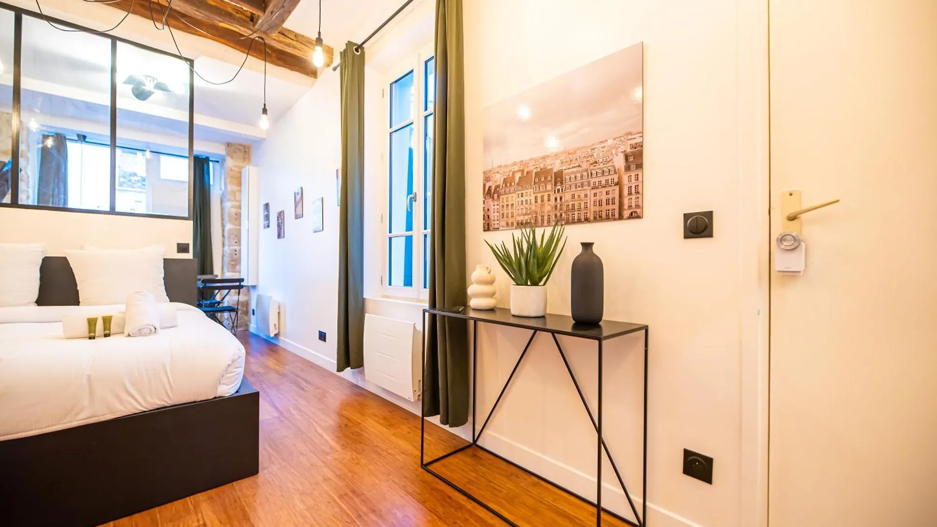 Lovely Apartment In Paris -